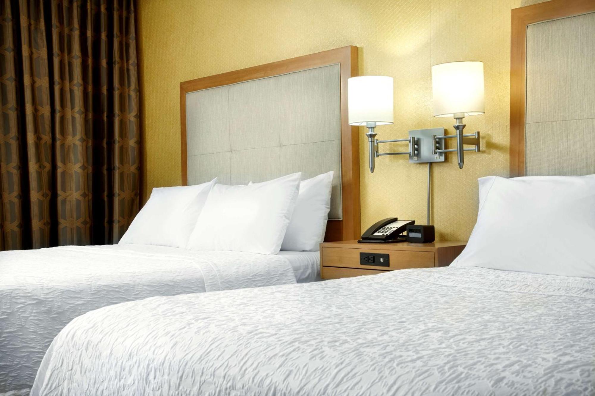 Hampton Inn & Suites Pittsburgh Airport South/Settlers Ridge Robinson Township Kültér fotó