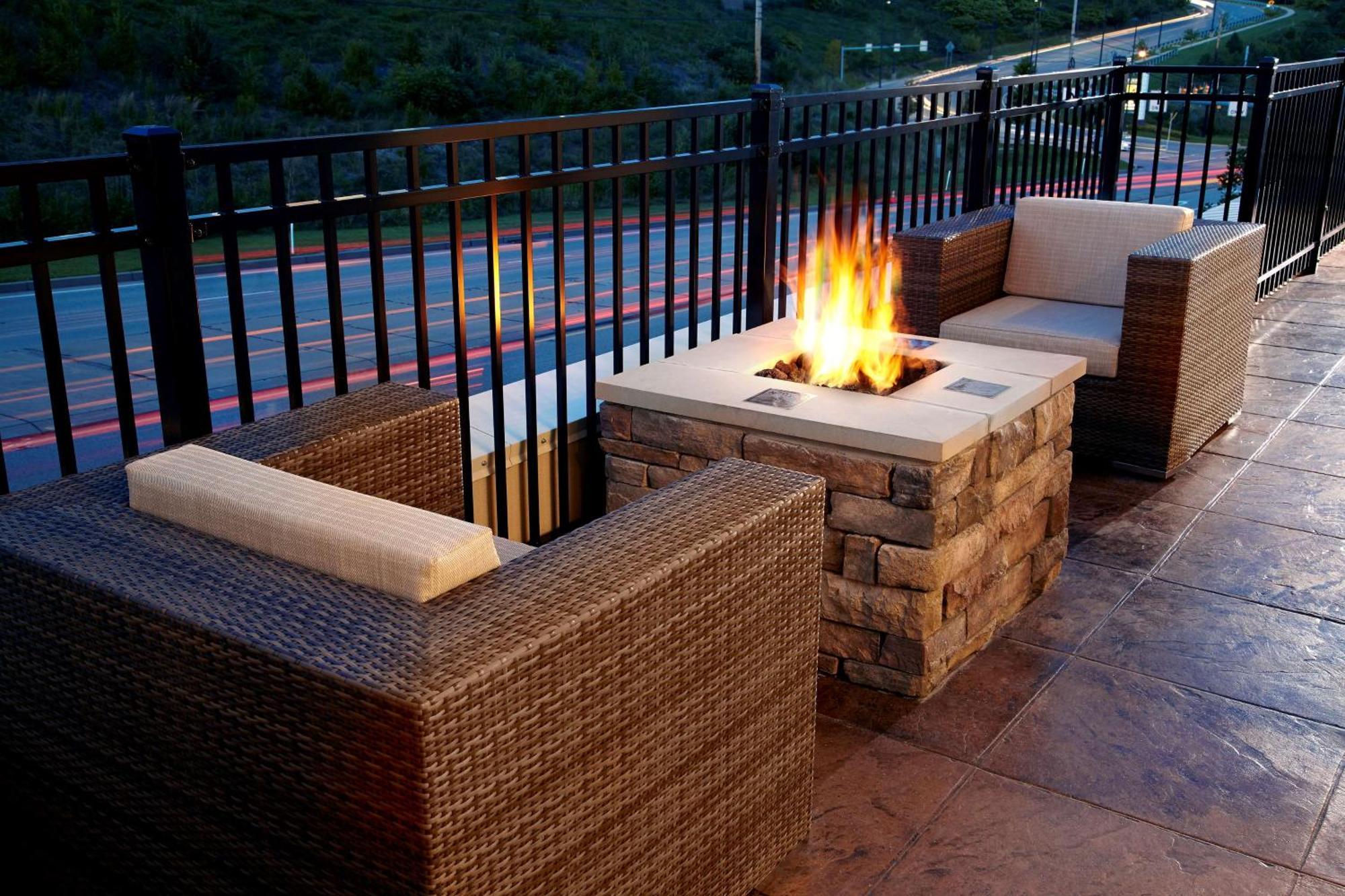 Hampton Inn & Suites Pittsburgh Airport South/Settlers Ridge Robinson Township Kültér fotó
